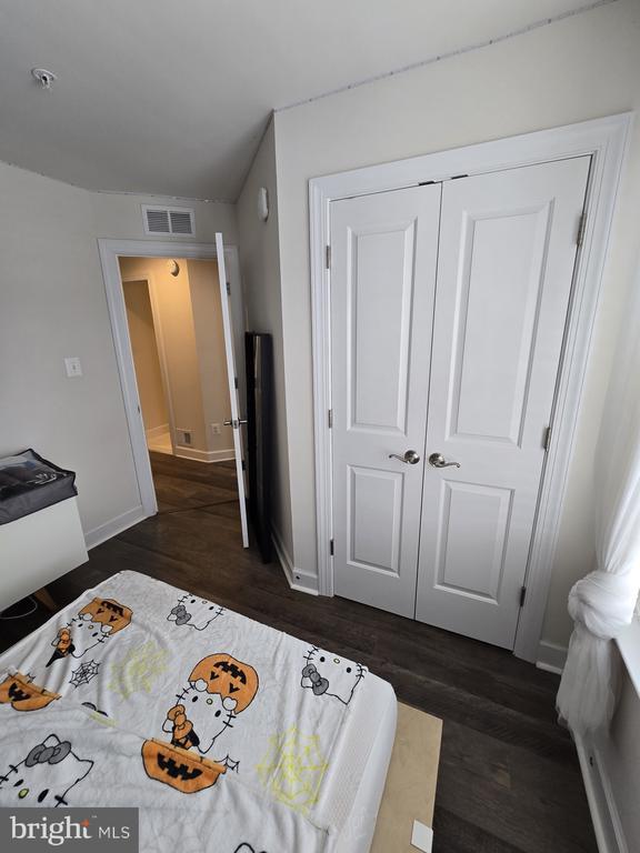 Building Photo - 2842 Golden Gate Ct