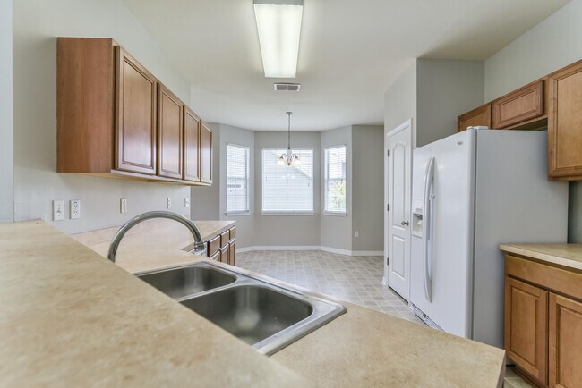 Building Photo - 124 Peoria Blvd