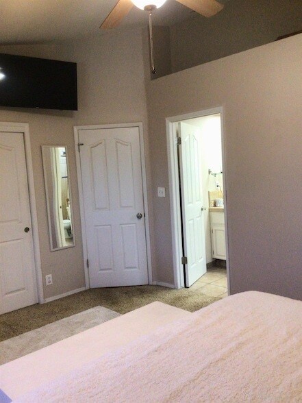 Building Photo - 1555 Morgan Dr