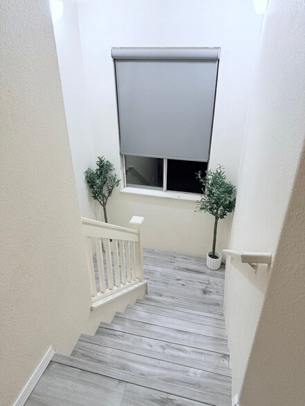 Building Photo - 94-717-717 Lumiaina St