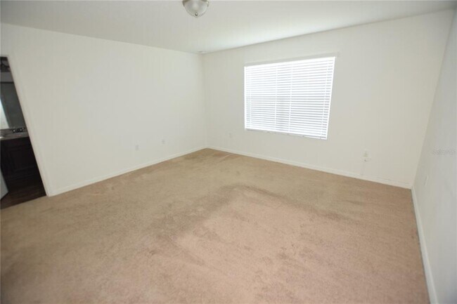 Building Photo - 720 Madison Dr