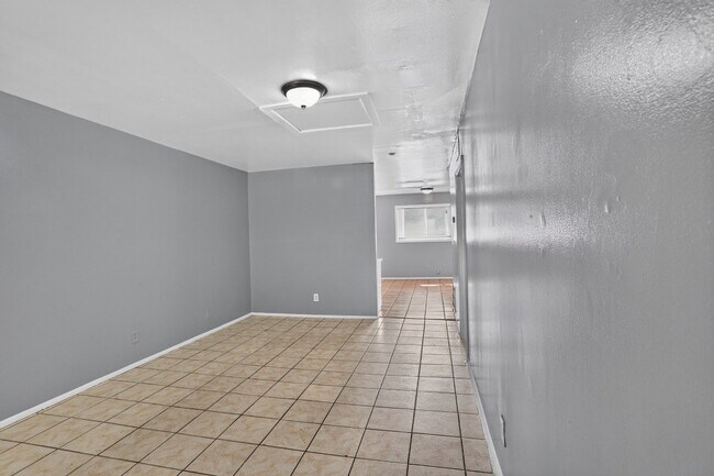 Building Photo - 609 Allen Dr