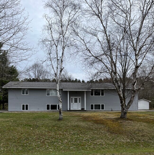 Primary Photo - 4392 Manhattan E