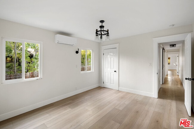 Building Photo - 4316 Kingswell Ave