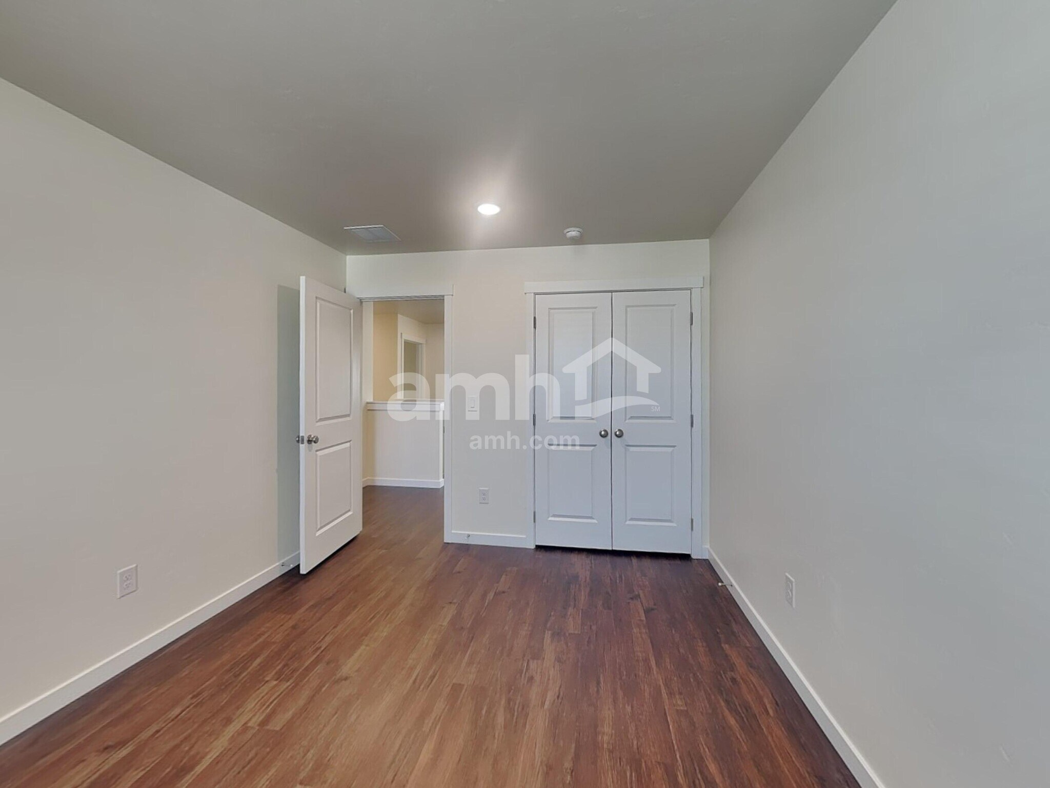 Building Photo - 1544 N Garnet Creek Ave