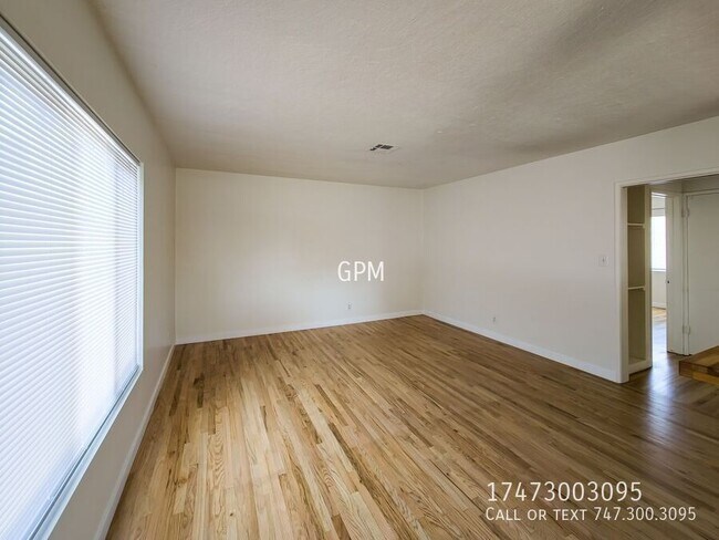 Building Photo - 2915 Saint George-5