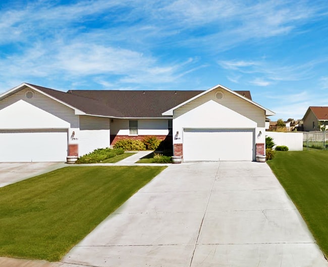 Building Photo - Spacious & Updated 4 Bedroom, 3 Bathroom Twin Home in Ammon (Idaho Falls) for Rent by Real Proper...