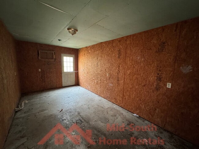 Building Photo - 7312 Countryside Road