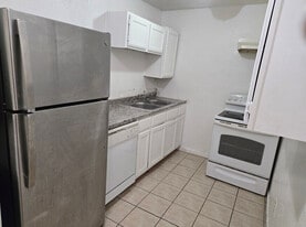 Building Photo - 3416 Wendelkin St