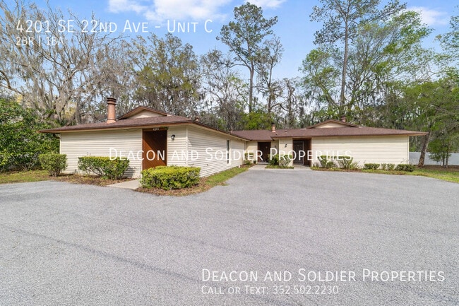 Building Photo - 4201 SE 22nd Ave