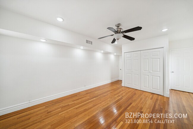 Building Photo - 112 S Detroit St