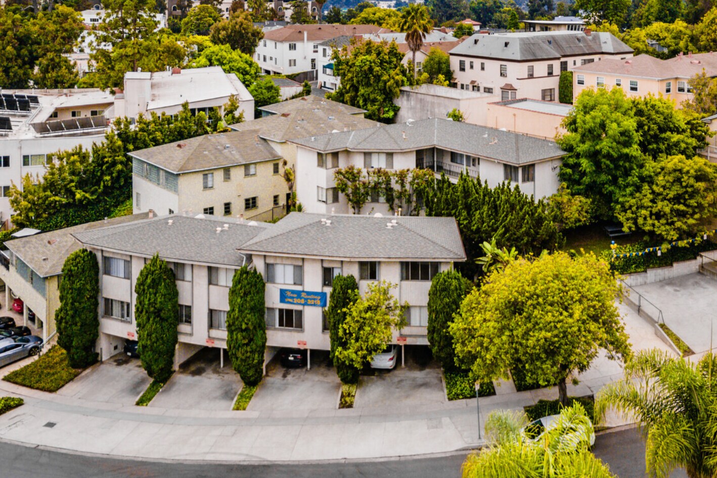 Building Photo - 669 Levering Ave