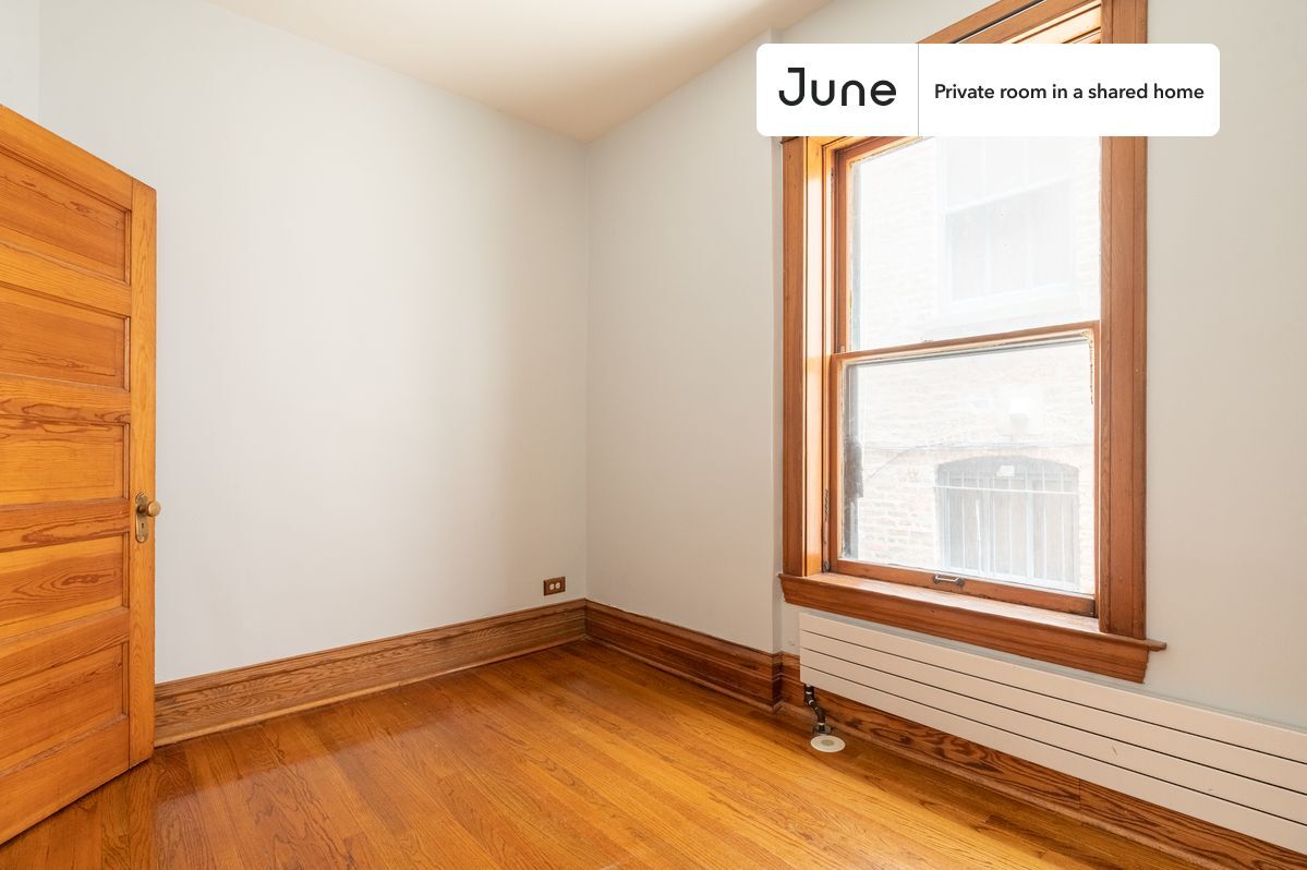Building Photo - Room in Shared 3 bed/1 bath home