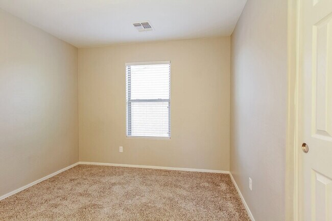 Building Photo - 17103 N 185th Dr