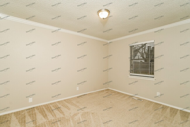 Building Photo - 7408 S Gum Ave