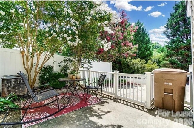 Building Photo - 4102 Christine Ln