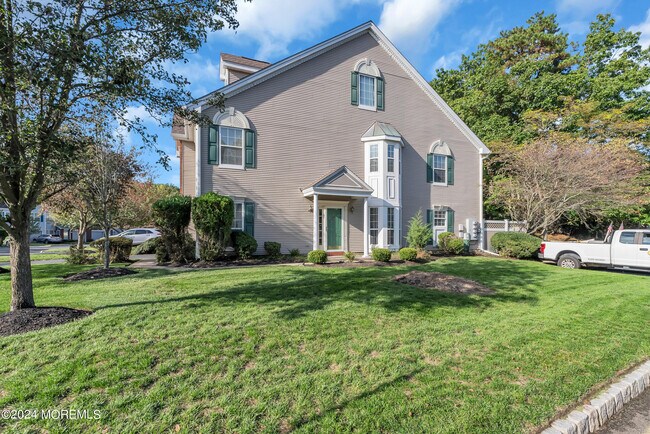 Building Photo - 2 Charles Ct