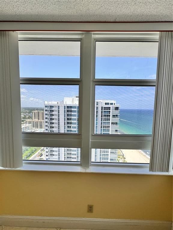 Building Photo - 1370 S Ocean Blvd