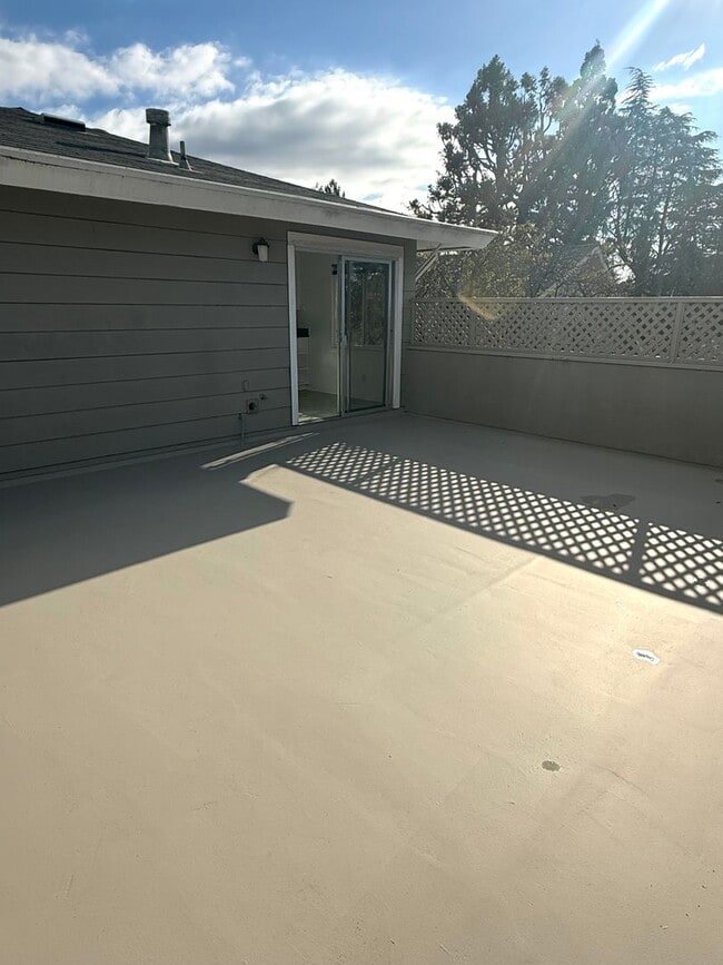 Building Photo - 4115-4117 Walnut Street