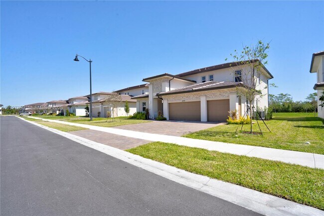 Building Photo - 4390 SW 122nd Terrace