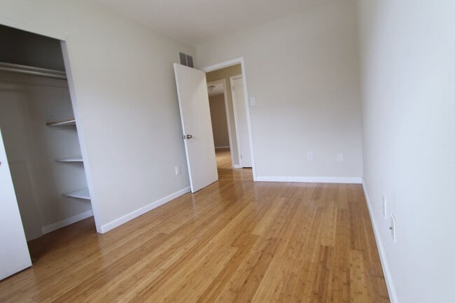 Building Photo - 617 Renz St