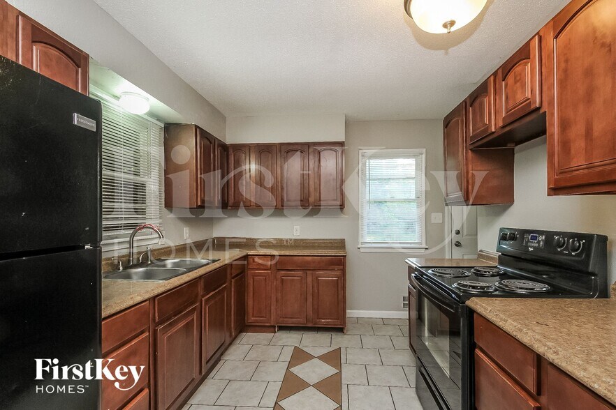 Building Photo - 7611 E 47th Terrace