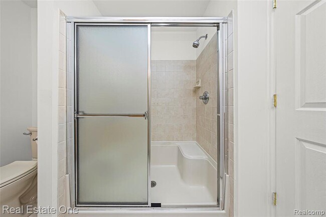 Building Photo - 23102 Alexa Dr