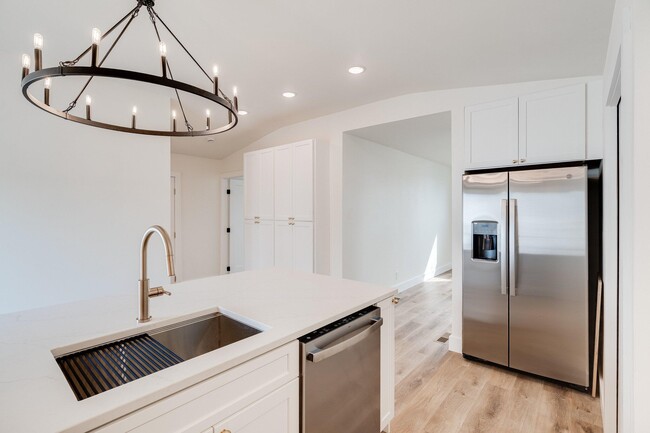 Building Photo - 222 Prospect St