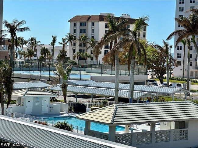 Building Photo - 10686 Gulf Shore Dr