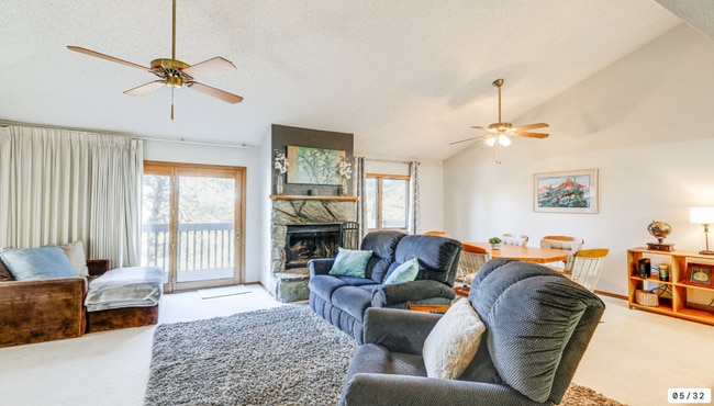 Building Photo - 2665 N Valley View Rd