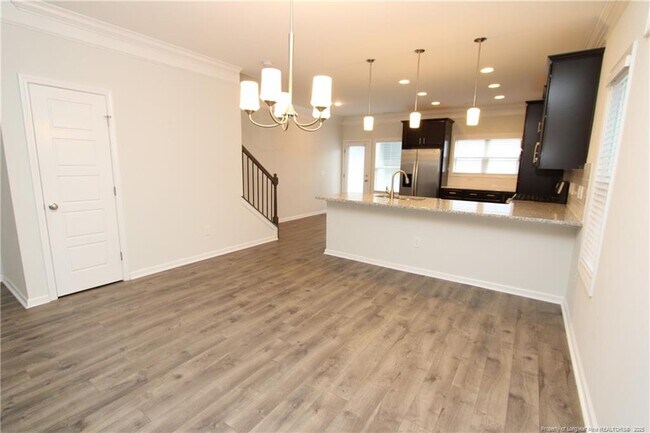 Building Photo - 1245 Russet Ln