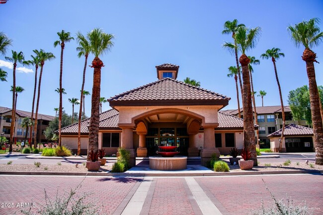 Building Photo - 14950 W Mountain View Blvd