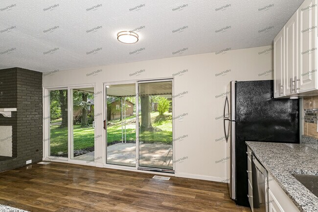 Building Photo - 12693 Meadowdale Dr