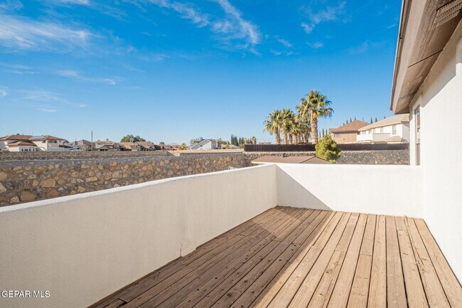 Building Photo - 12501 Sun Haven Dr