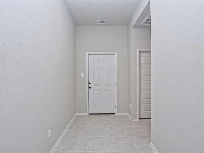 Building Photo - 21310 Mt View Dr