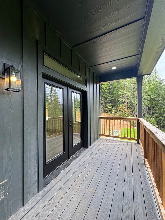 Building Photo - Luxury Rural Home Close to Town for Lease