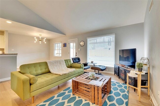 Building Photo - 8213 Briarwood Ln