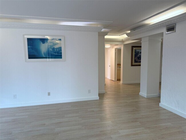 Building Photo - 19707 Turnberry Way