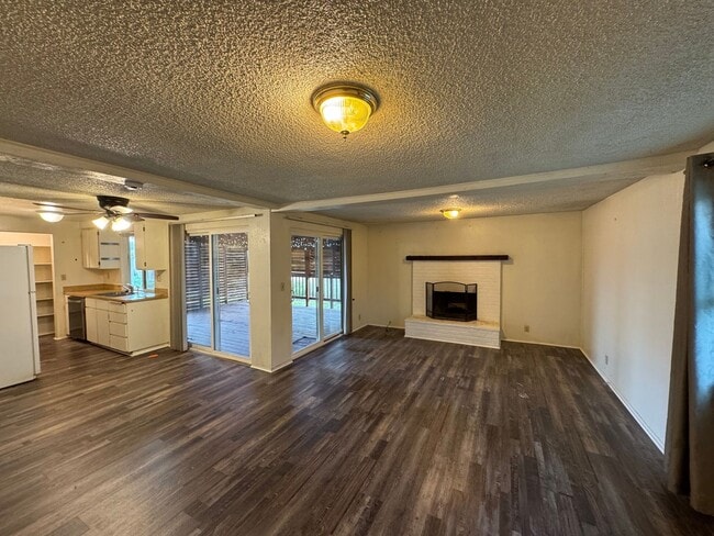 Building Photo - 3 Bedroom 2 Bath House in Santa Clara Area