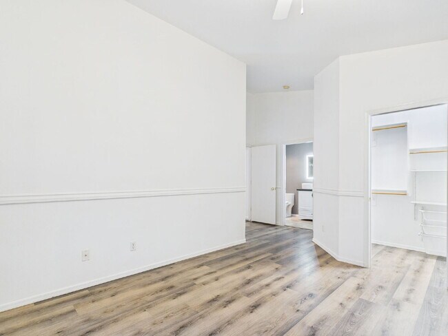 Building Photo - Charming Butler Place Home with a Swimming Pool