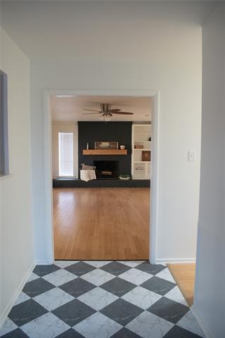 Building Photo - 2808 Peachtree Ln