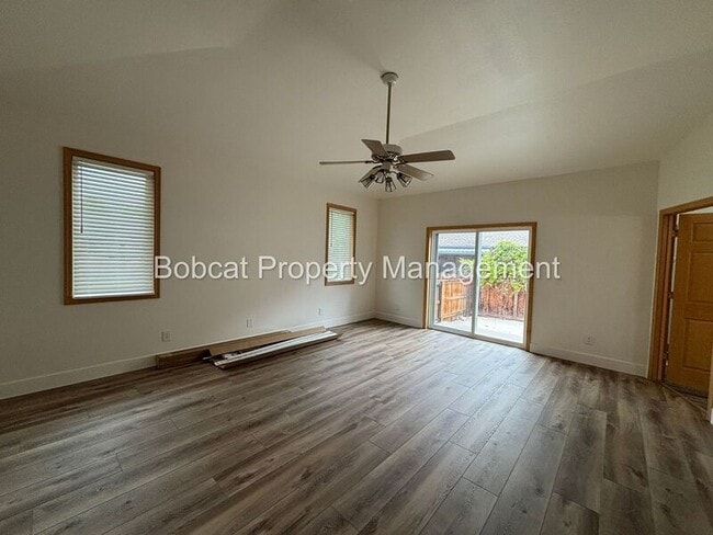 Building Photo - 1300 Bridle Way