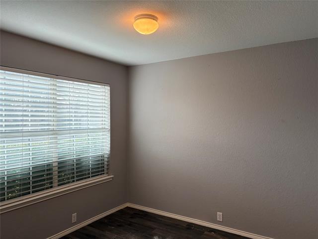 Building Photo - 9011 King Ranch Dr