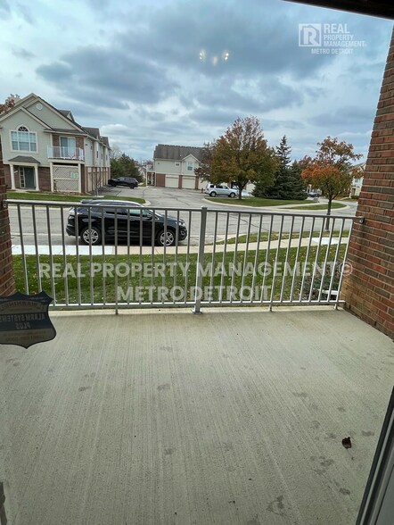 Building Photo - 1852 Flagstone Cir
