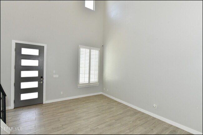 Building Photo - 205 Anglesy Pl