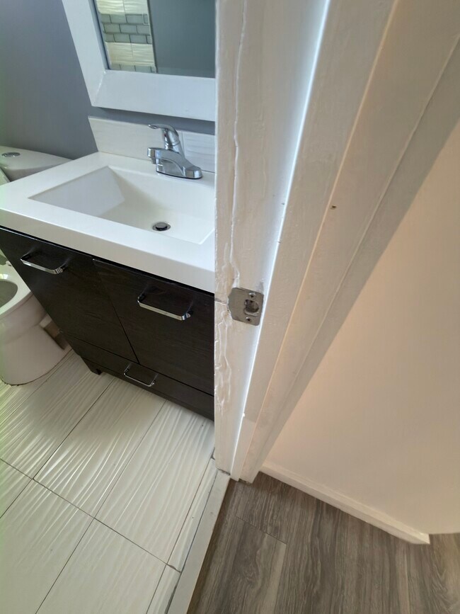 Building Photo - 1302 Ariana Woods Cir