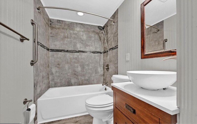 Building Photo - 3449 Santee Rd