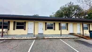 Building Photo - 979 BERKLEY ROAD Unit #3, AUBURNDALE, Florida 33823