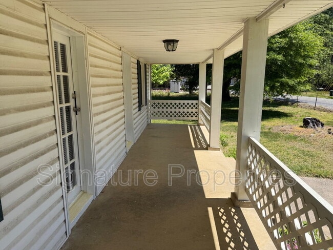 Building Photo - 11934 Mill Rd