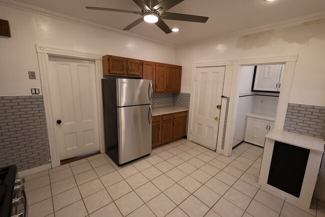 Building Photo - 369 Savin Hill Ave